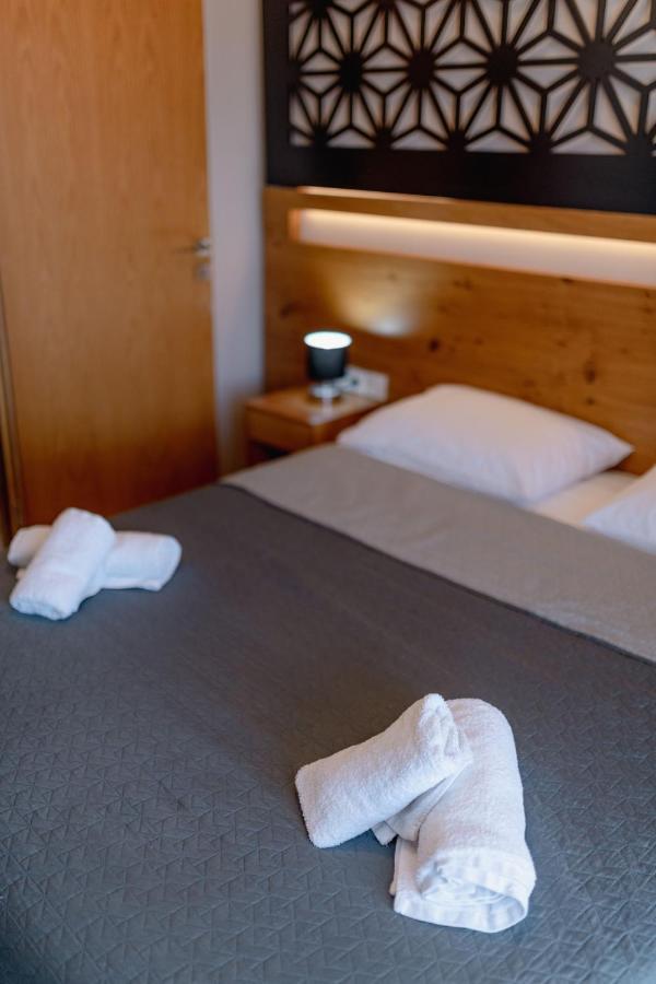 זקינטוס טאון Zama Suites מראה חיצוני תמונה